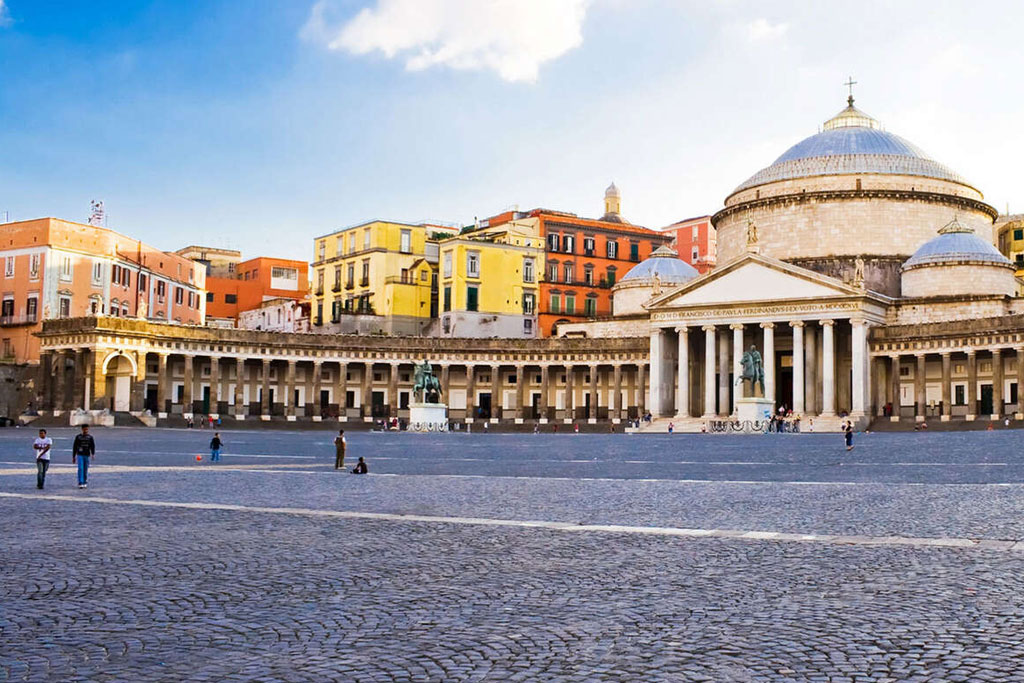 Napoli: tour a piedi della città