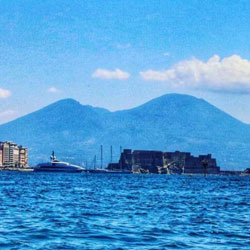 Golfo di Napoli: tour in barca per piccoli gruppi