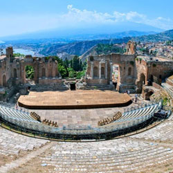 Gemme siciliane di Taormina e dell'Etna: tour da Cefalù