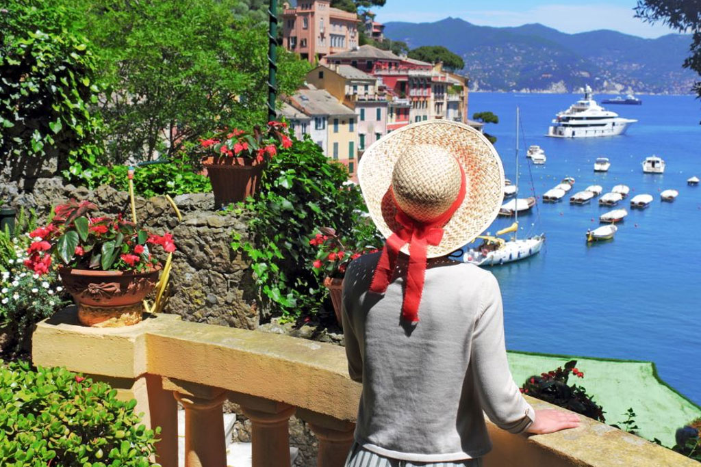 Love in portofino. Портофино Италия завтрак. Фото девушки в Портофино. Итальянки в Портофино. Камольи каменная бухта.