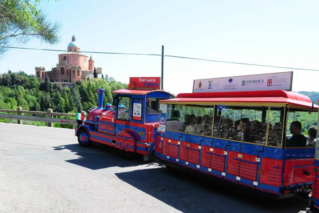 Da Bologna: treno verso San Luca e degustazione gastronomica