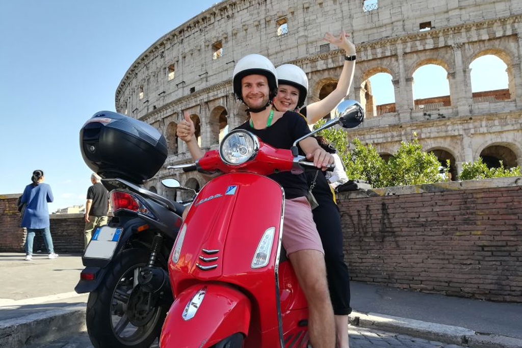  Roma: noleggio Vespa Primavera 125cc per 24, 48 0 72 ore