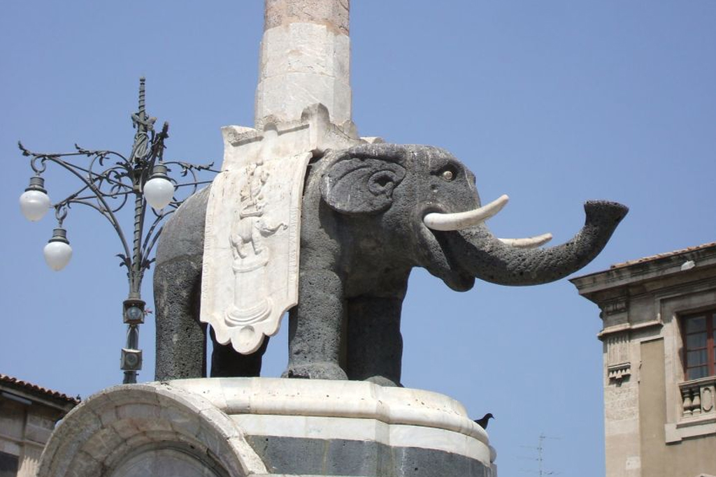 Catania: tour privato del Castello Ursino e del Teatro Bellini