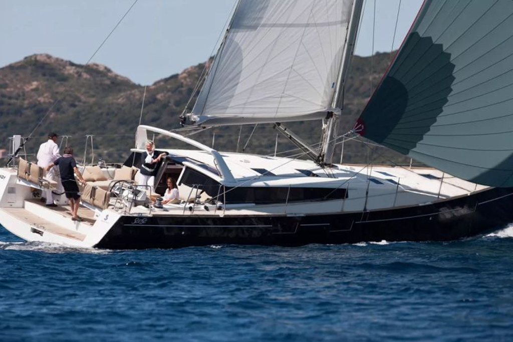 Porto di Catania: tour privato di lusso ad Aci Trezza in barca a vela