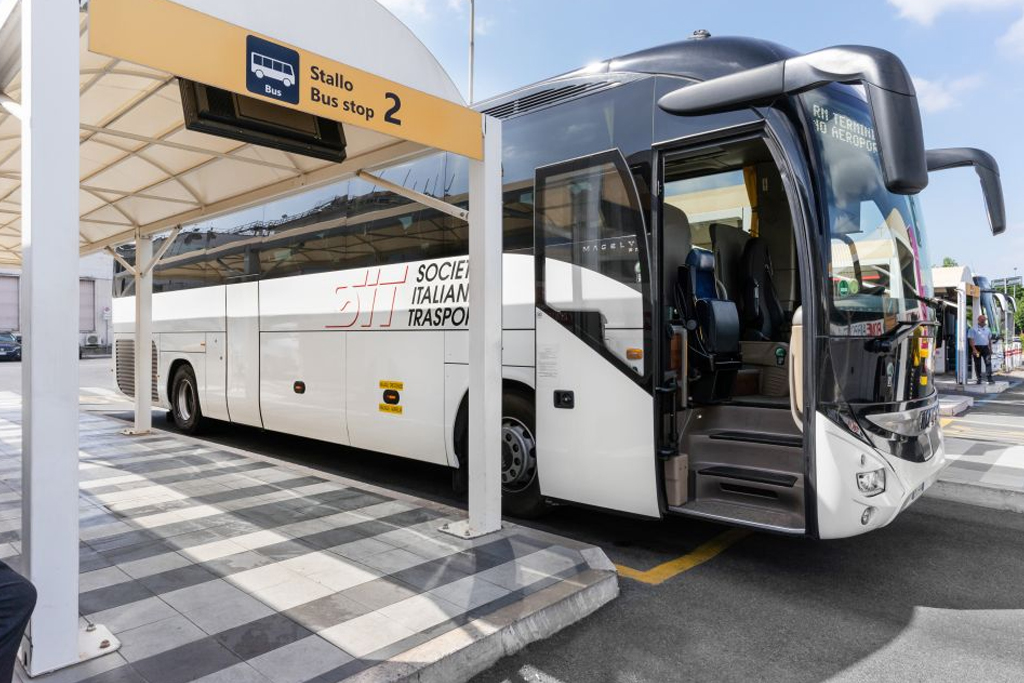 Roma: Transfer con bus navetta da o per l'aeroporto di Ciampino