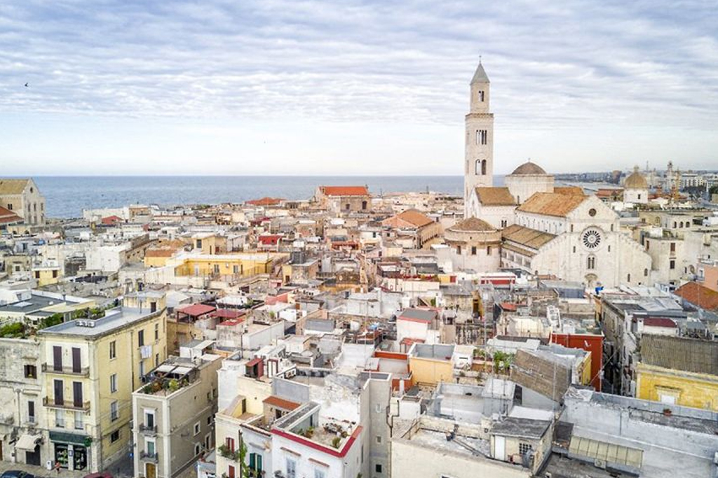 Bari: tour esplorativo dei vicoli del borgo antico